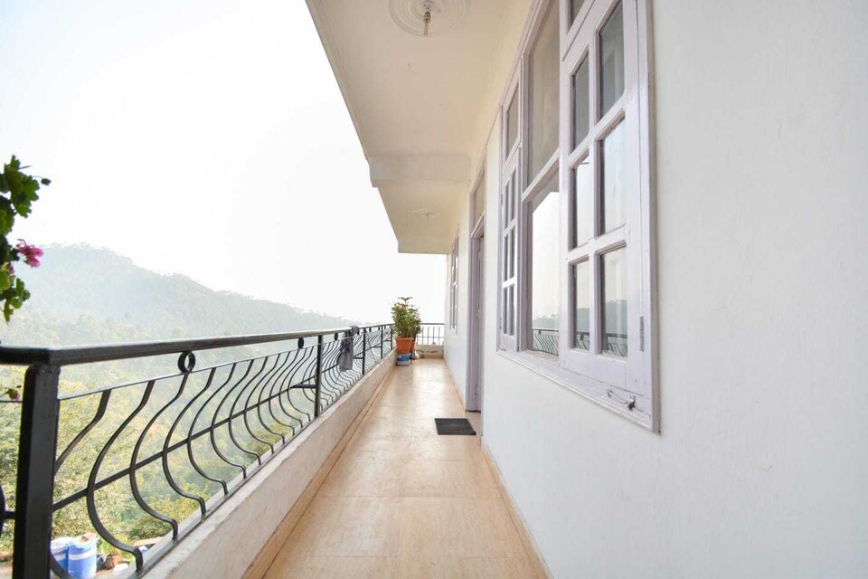 OYO Home 810999 Shiv Niwas, Kasauli, Kasauli