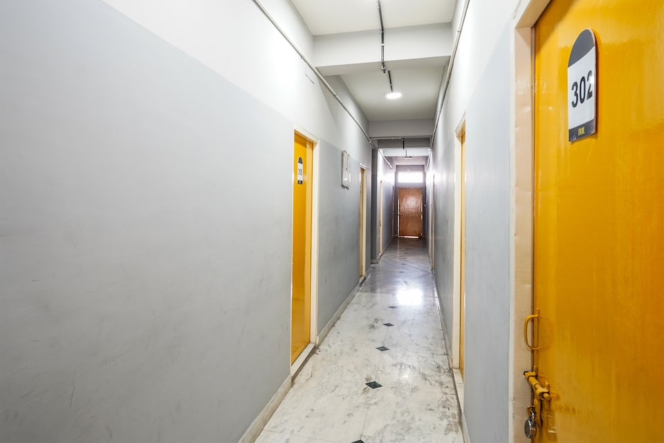 Hotel O Aryan Home Stay, Chakrata Road Dehradun, Dehradun