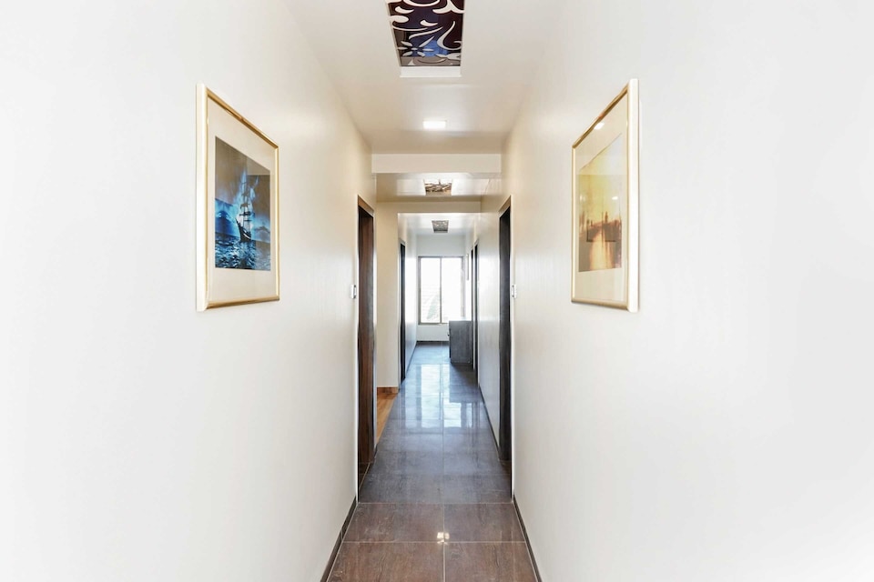 Collection O 811005 Hotel Karishma Palace, Ahmednagar, Ahmednagar