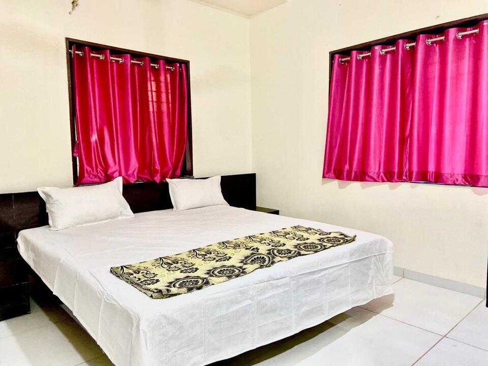 POP HOME 81102F Asmita Homestay , Nashik, Nashik