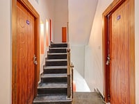 OYO Hotel Divine Residency