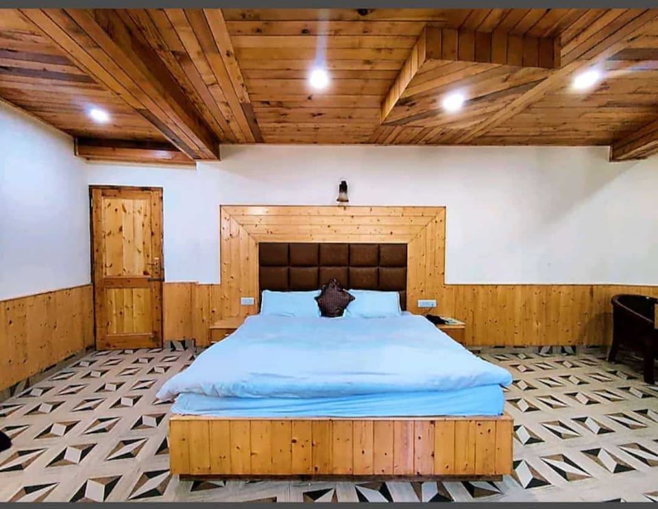OYO 811094 Hotel Tanvi Cottage, Old Manali Cluster, Manali
