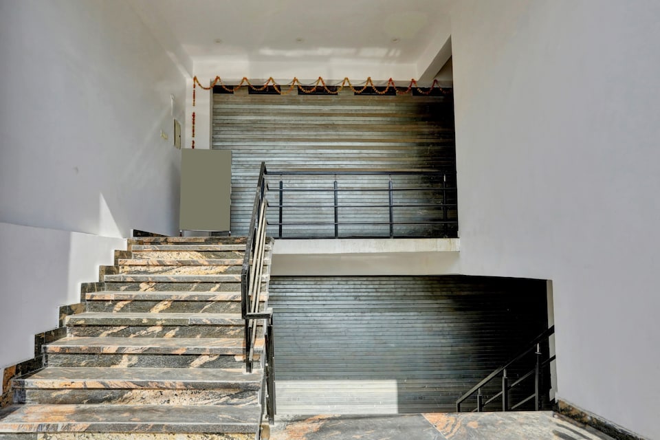 Hotel O Shivay Inn, Gomti Nagar Lucknow, Lucknow