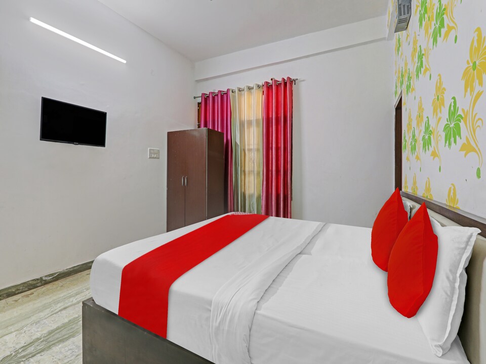 OYO Flagship 811129 Krishna Villa, Gomti Nagar Lucknow, Lucknow