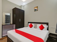 OYO Flagship Hotel Premium