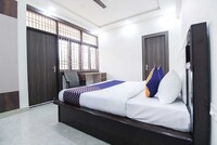 OYO 811163 I Love Agra Stay Point