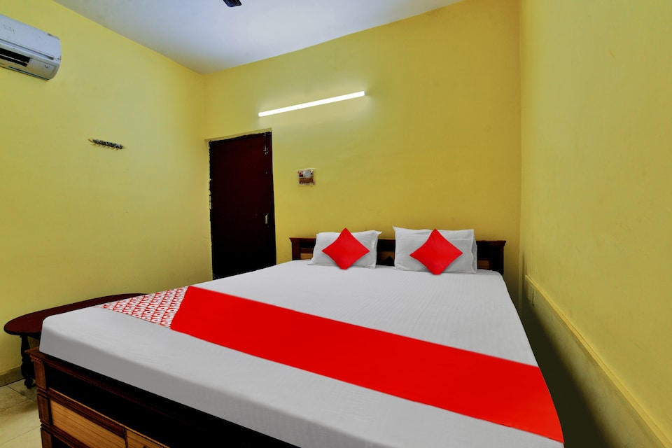 OYO Flagship Hotel Rajdhani Inn, Firayalal, Ranchi