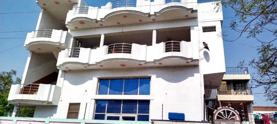 Hotel O 811231 Hotel Tanishk, Hathras, Hathras