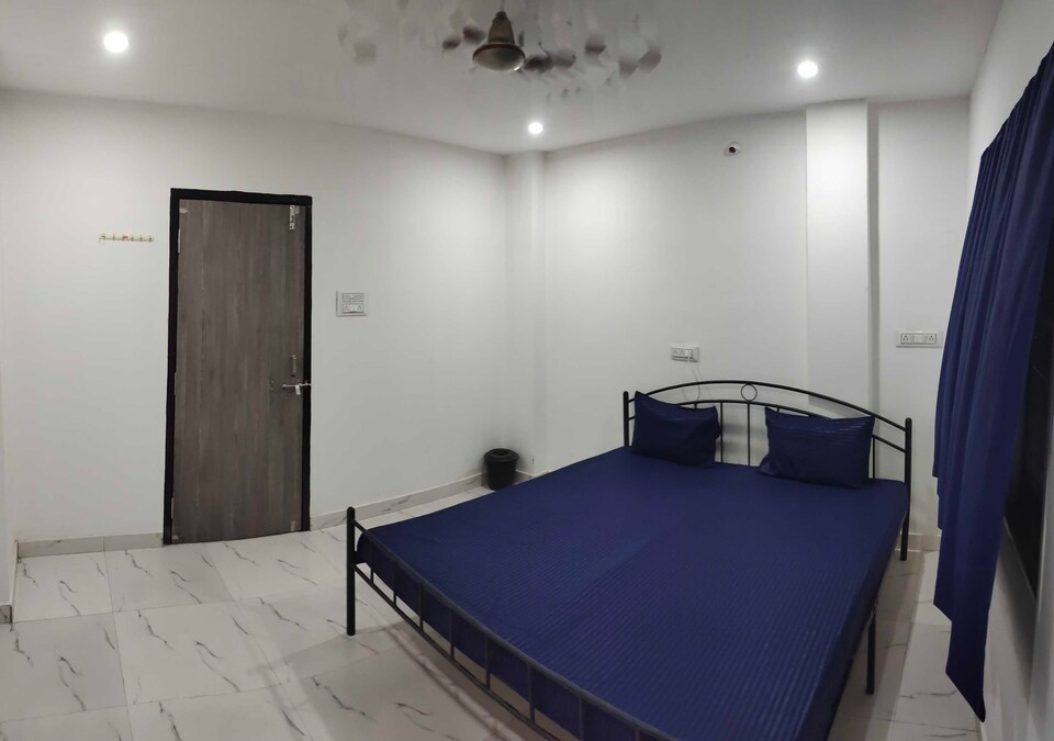 OYO Home 811240 Line Inn Homestay, Mahakal Temple, Ujjain