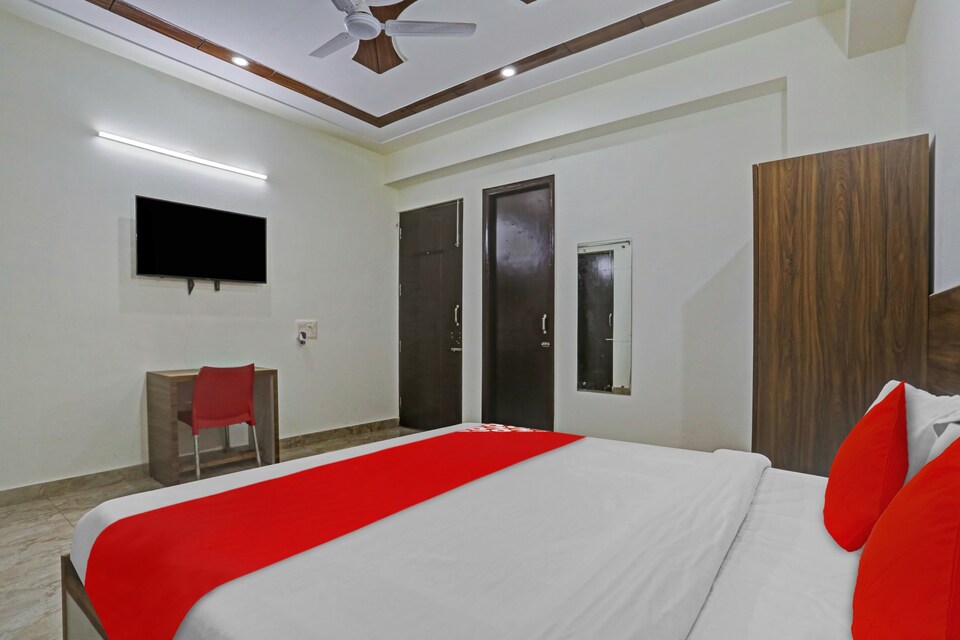 OYO Flagship 811260 Dream Destination, Sohna Road, Gurgaon