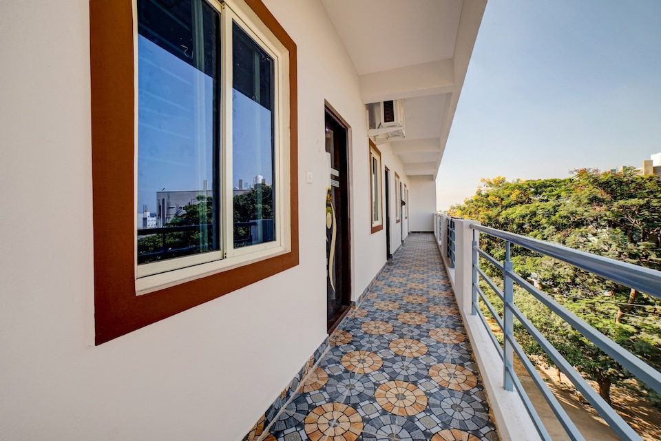 HOTEL O PVG COMFORT, Peenya Bangalore, Bangalore