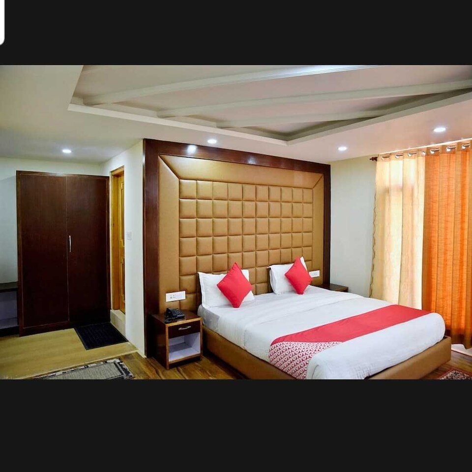 POP 81127J Hotel Whistling Wud, Mall Road Manali Cluster, Manali