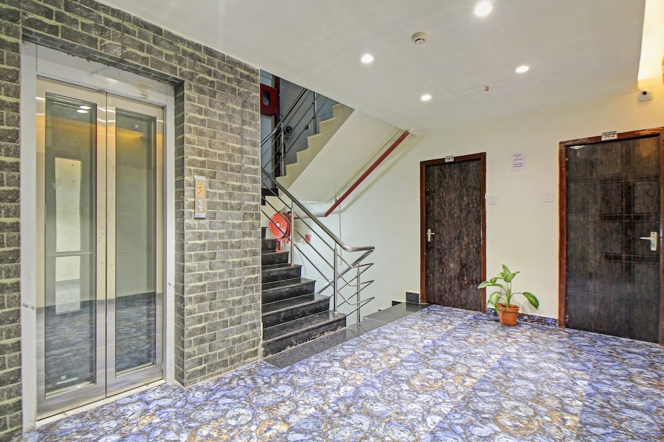 Hotel O Hazra Inn, Gariahat Kolkata, Kolkata