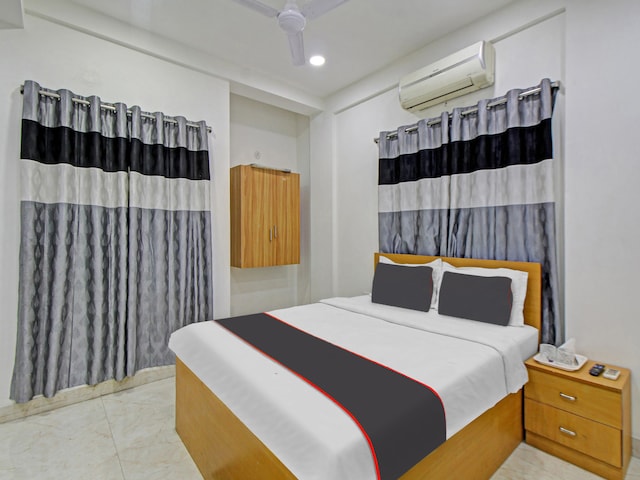 Hotel O Hazra Inn