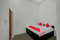 SPOT ON 81130 HOTEL GREEN