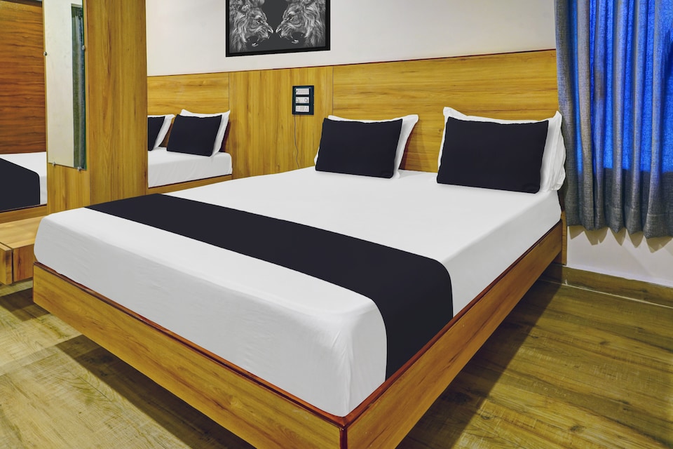 Collection O 811335 Hotel Sri Sai Krishna, Governorpet Vijayawada, Vijayawada