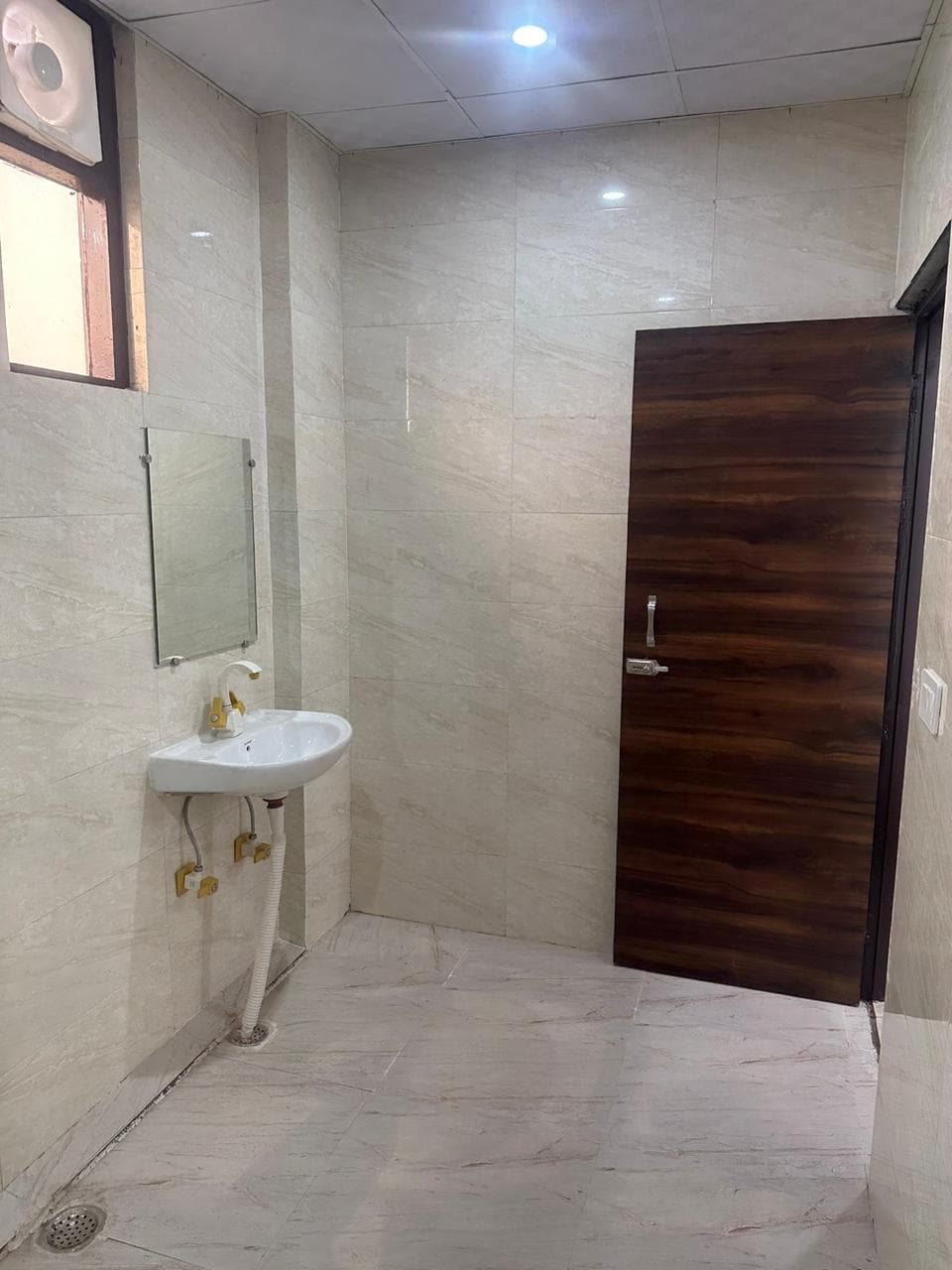 POP 81133G Wamson Co-living Classic, Noida City, नोएडा