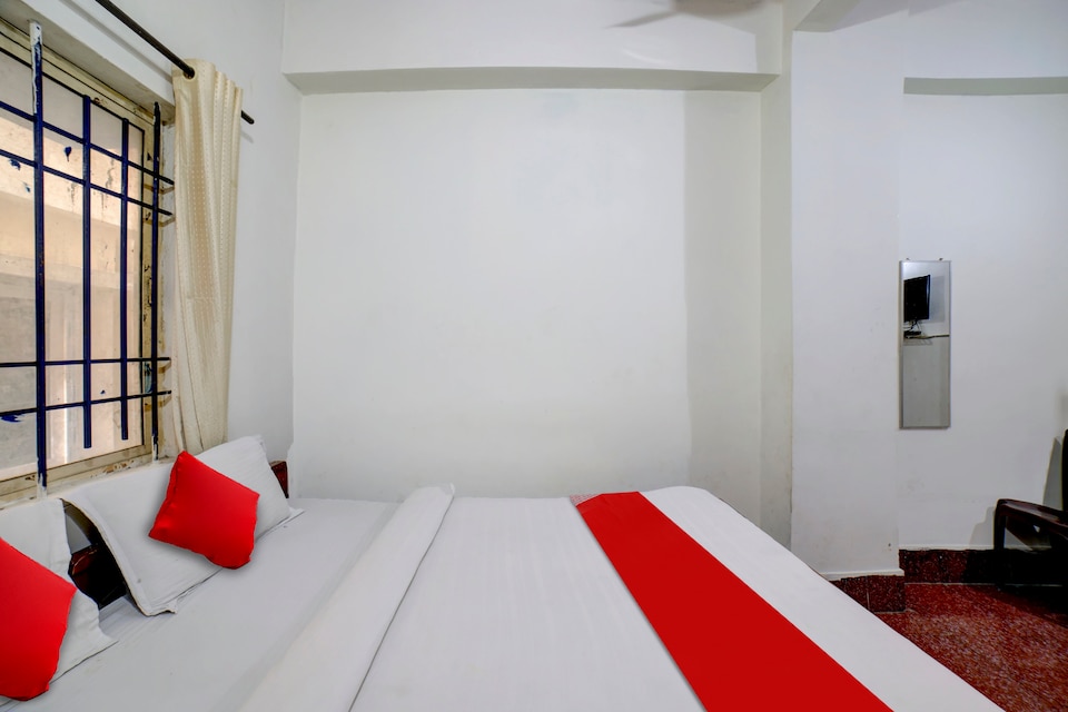 OYO Flagship Hotel Mayur Paradise, Yeshwantupur Bangalore, Bangalore