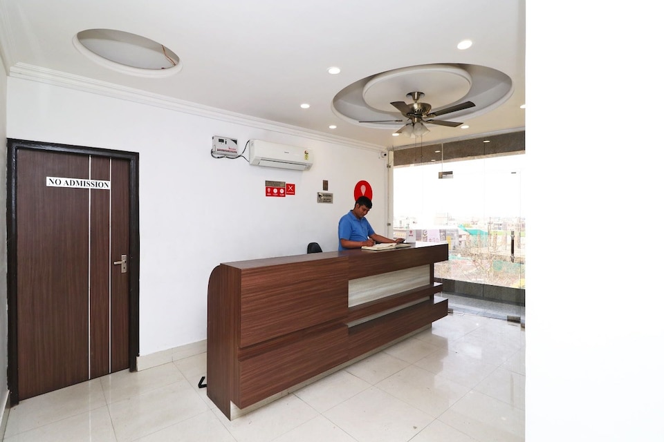 Live on DHN940, Dehradun ISBT, Dehradun