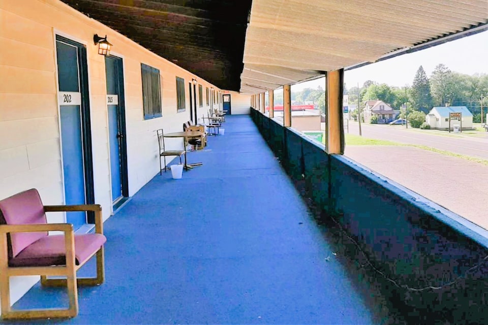 Love Hotels Timberline By OYO Lake Superior, Ironwood, Ironwood