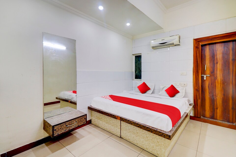 Live on AGR174, Agra, Agra