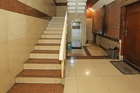 OYO 92470 Hotel Sahabat 2