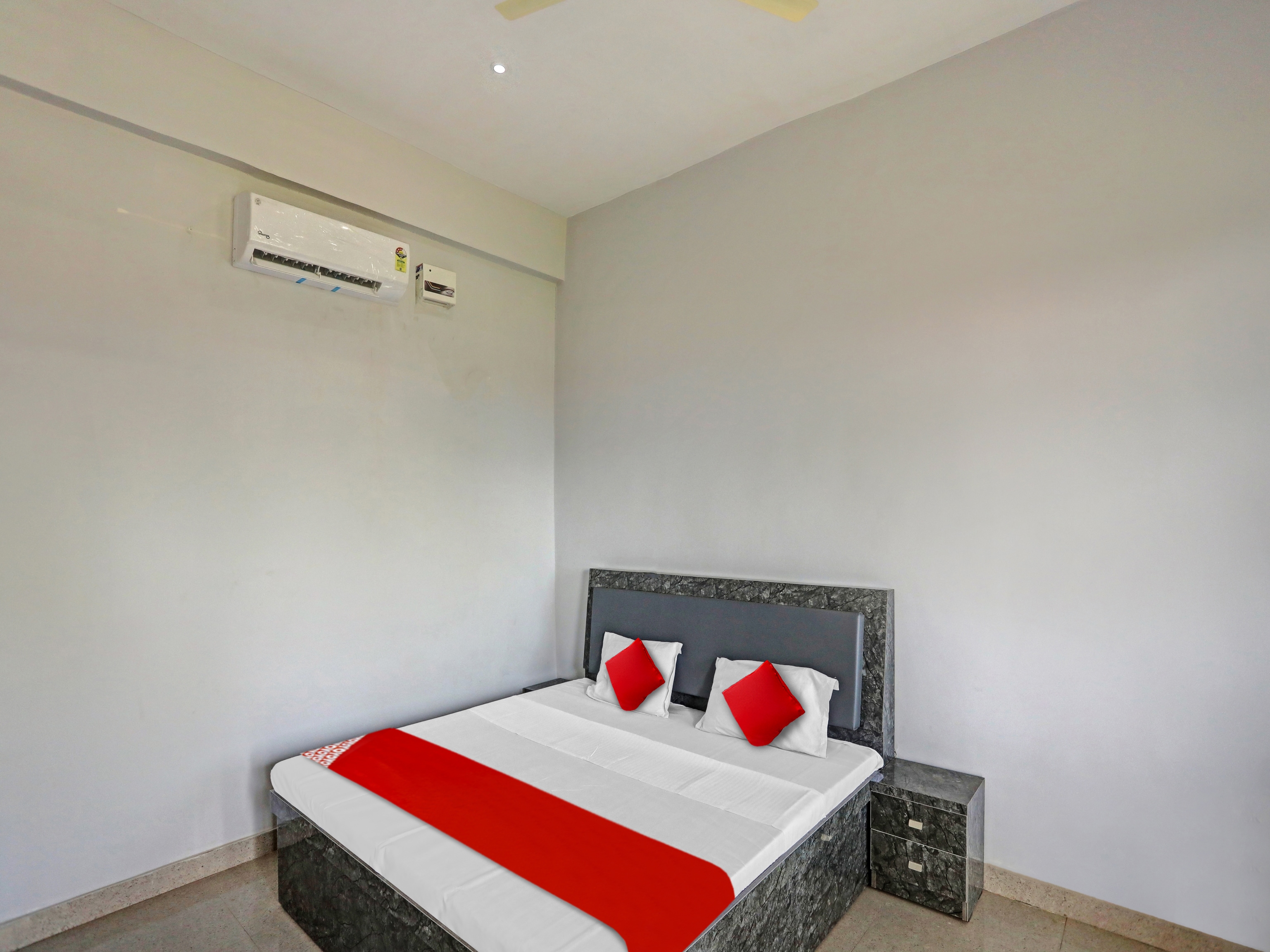 OYO Flagship 81141 Hotel Maa Pitambara, Flagship Kanpur, Book @ ₹792 - OYO