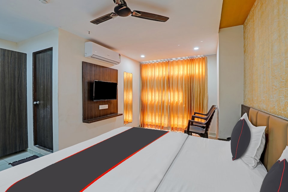 Hotel O The Heaven, Ahmedabad Airport, Ahmedabad