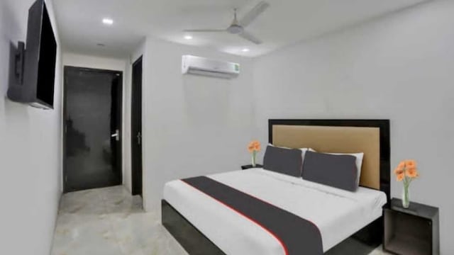 Hotel O NK Prime Residency Near Lotus Temple