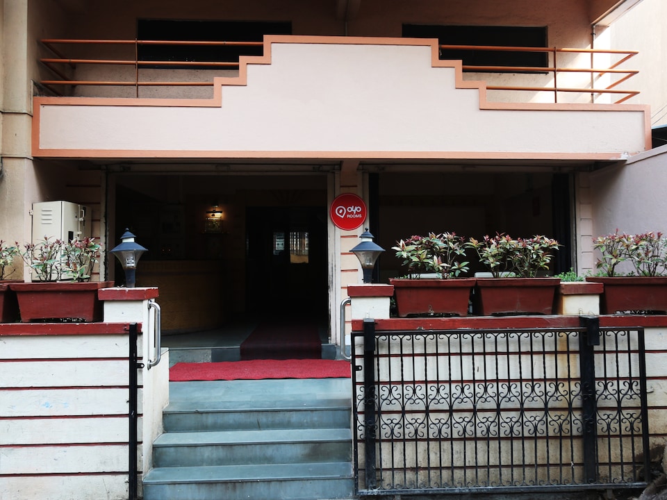 OYO 1657 Hotel Suraj, Shivaji Nagar  Pune, Pune