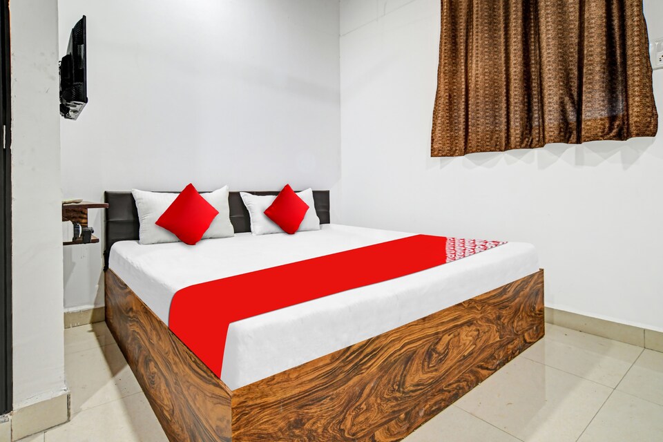 OYO Flagship 811516 Manomay Hotel & Resort, MG Road Indore, Indore