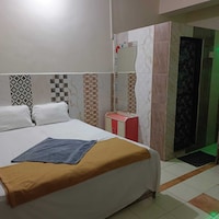 OYO 811527 Hotel Tanvi