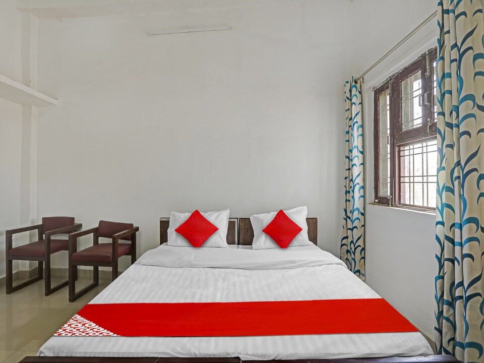 Hotel O easy stay inn, Hazratganj Lucknow, Lucknow