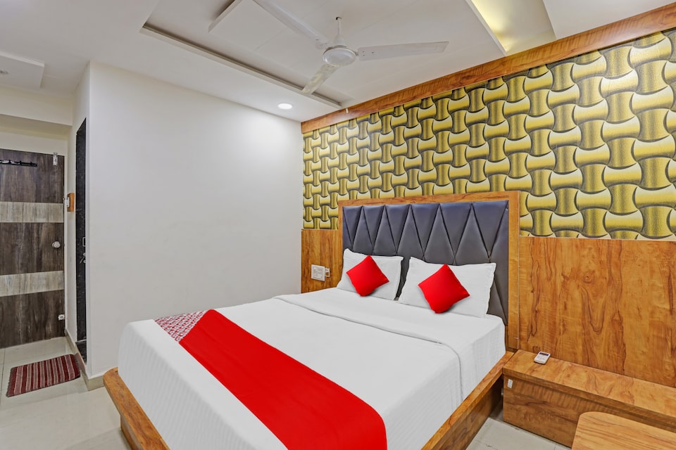 OYO Flagship 811578 Hotel Park Villa, SG Highway Ahmedabad, Ahmedabad