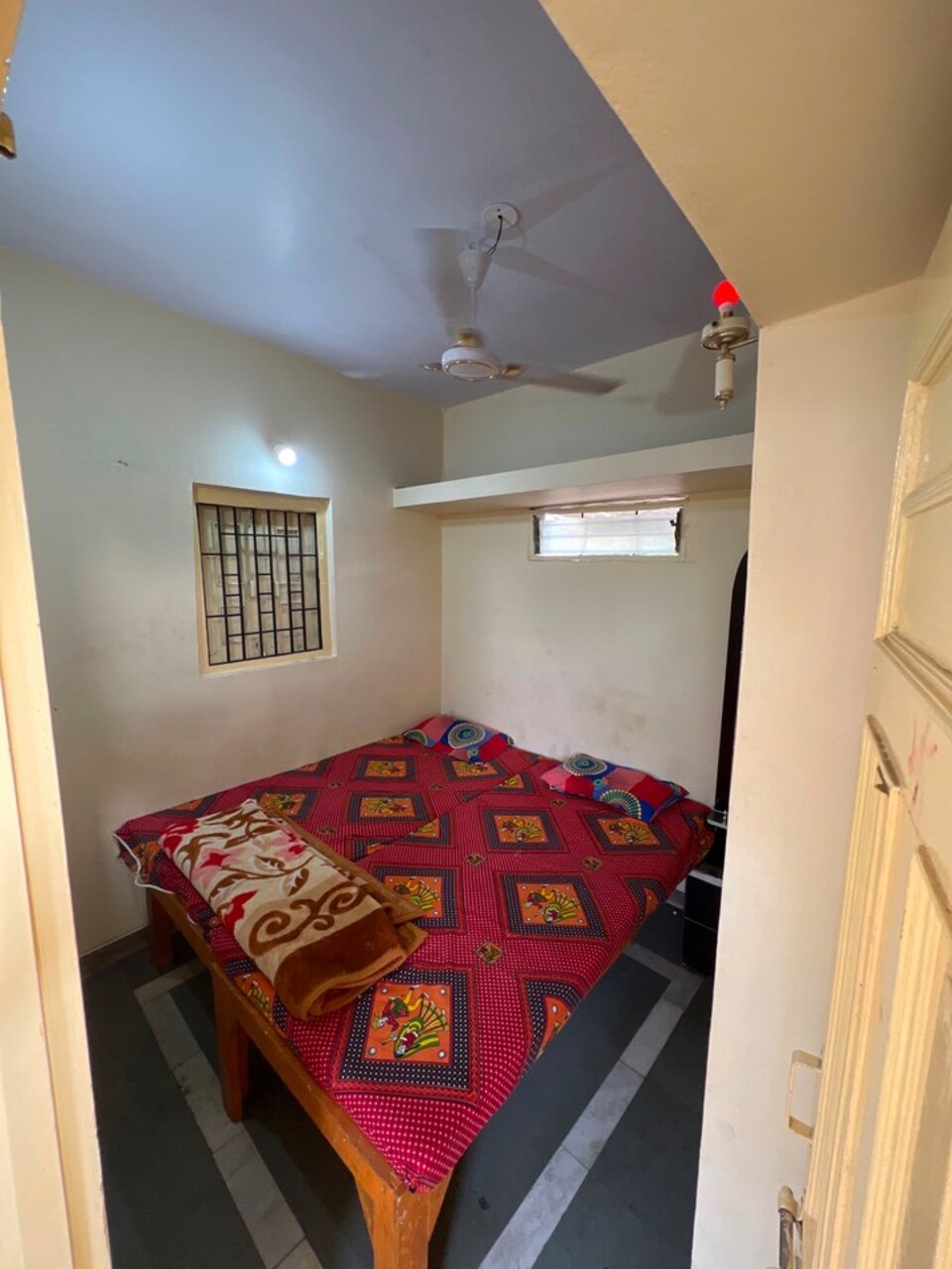 Hotel O Shree Shivay, MG Road Indore, Indore