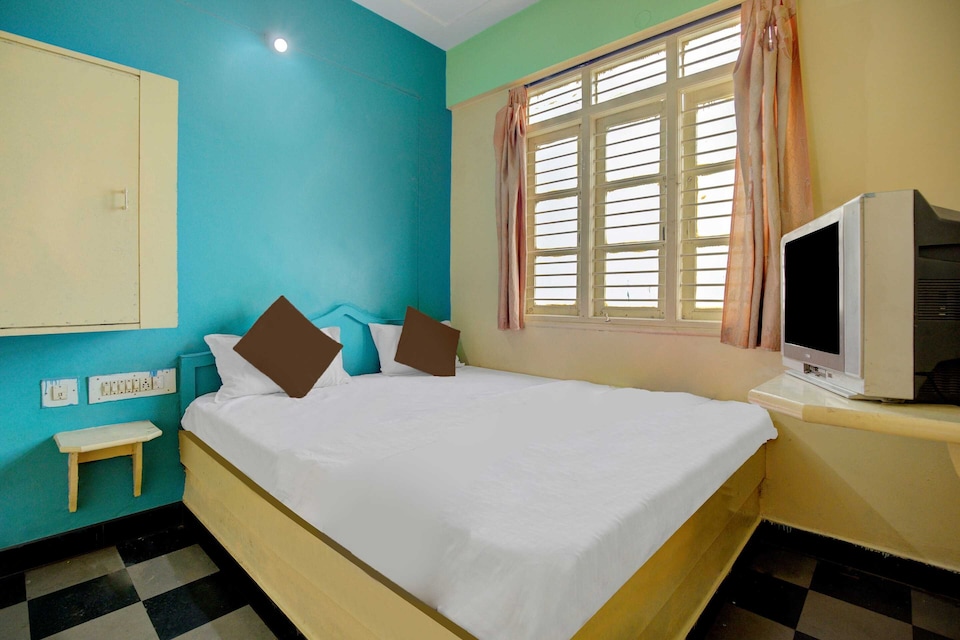 SPOT ON Hotel Sri Thirumala Paradise, Majestic Bangalore, Bangalore