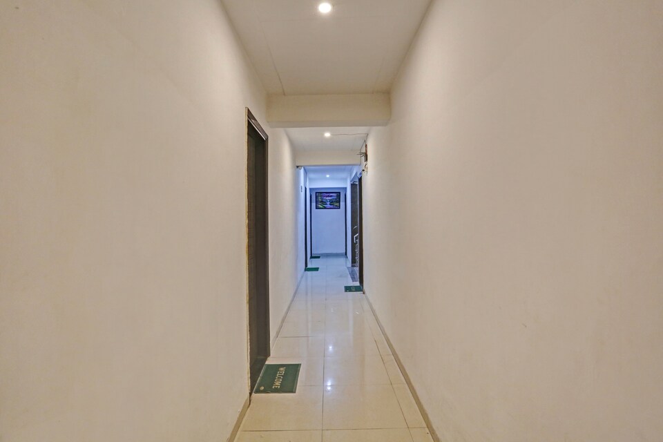 Hotel O Sagarmatha, Old Gurgaon, Gurgaon