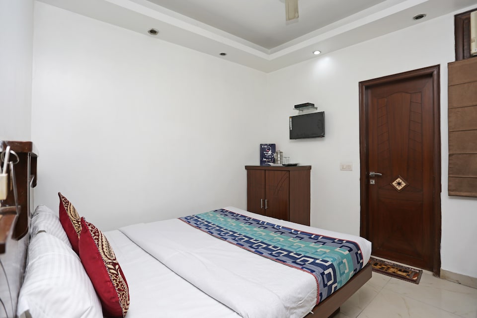 OYO 1660 Hotel TPZ, Paharganj Delhi, Delhi