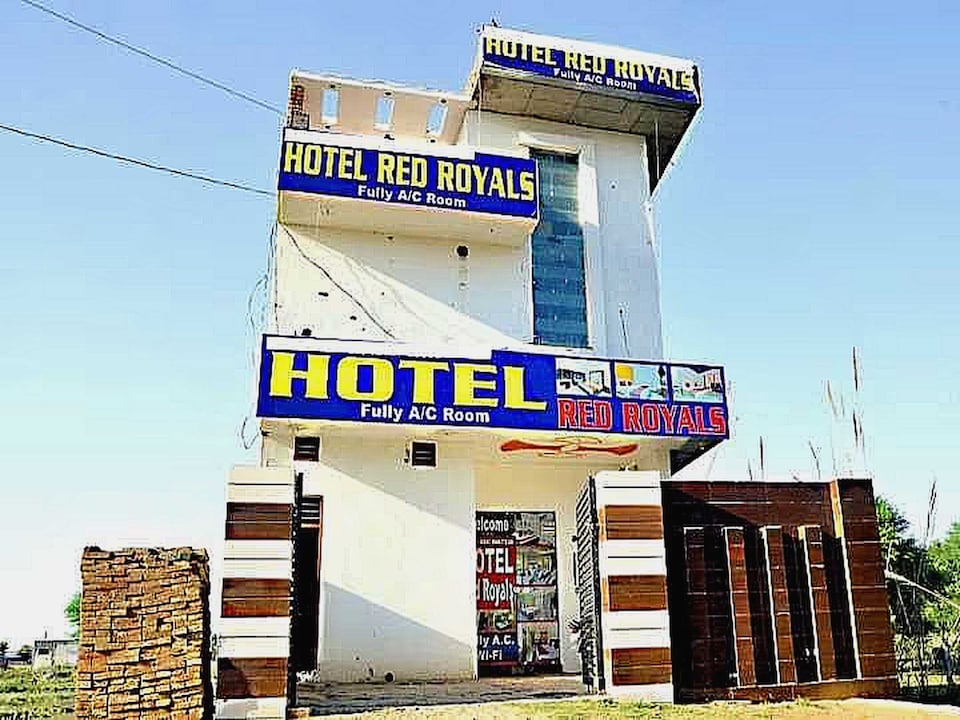Hotel O Red Royals, Hansi, Hansi