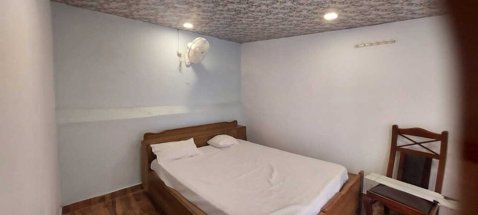 POP 81169A Royal Palace, Rambagh Allahabad, Prayagraj