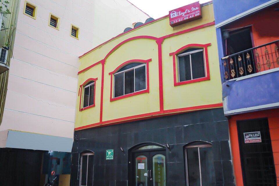OYO Home 811692 Lloyds Inn , Mylapore, Chennai
