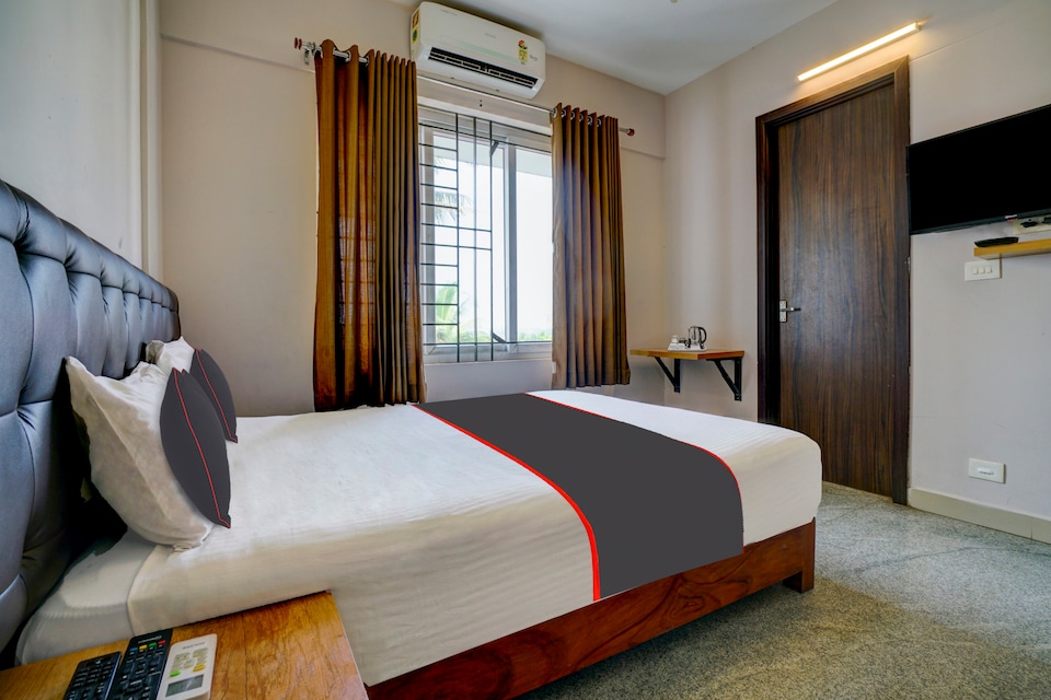 Collection O Premium Crystal Residency, Kakkanad Kochi, Kochi