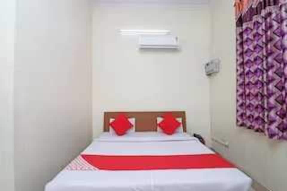 SPOT ON 811714 Hotel Shivam Inn, Pratapgarh, Pratapgarh