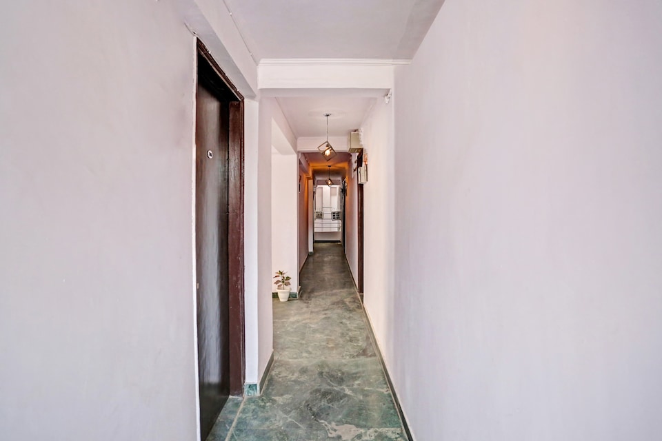 Hotel O Premium Rooms, Saket Delhi, Delhi