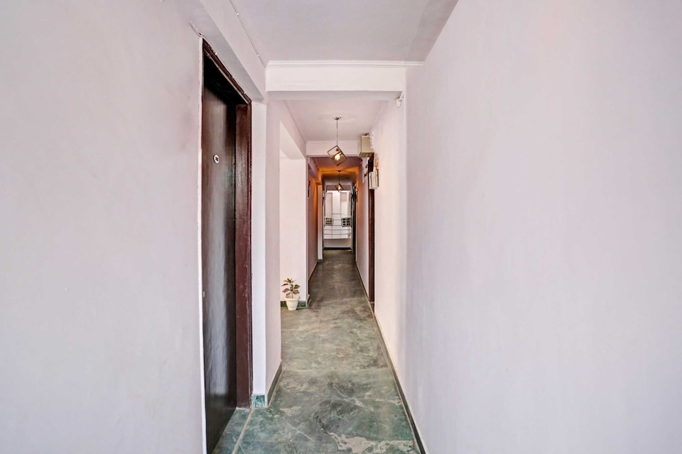 Hotel O Premium Rooms, Saket Delhi, Delhi