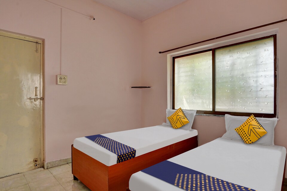 SPOT ON 811739 Hotel Swaraj Guest House And Lodging, Nashik, Nashik