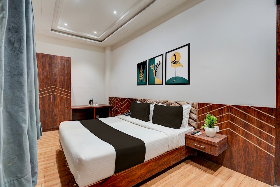 Townhouse Naya Nohra Crossway Kota Formerly Hotel Sterling, Kota, Kota