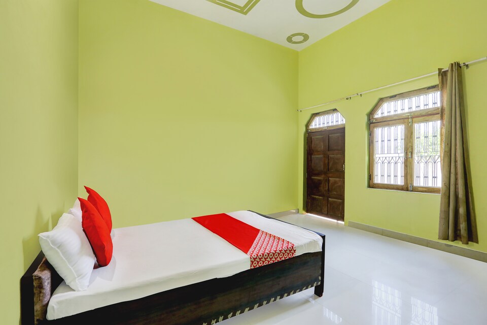 OYO Flagship 811800 Pitambara hotel, Barra Kanpur, Kanpur