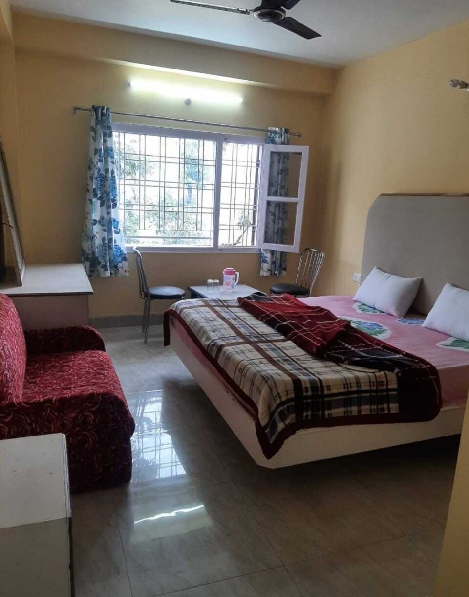 POP 81187F Meg Palace, Library Road Mussoorie, Mussoorie