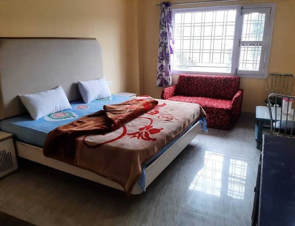 POP 81187F Meg Palace, Library Road Mussoorie, Mussoorie